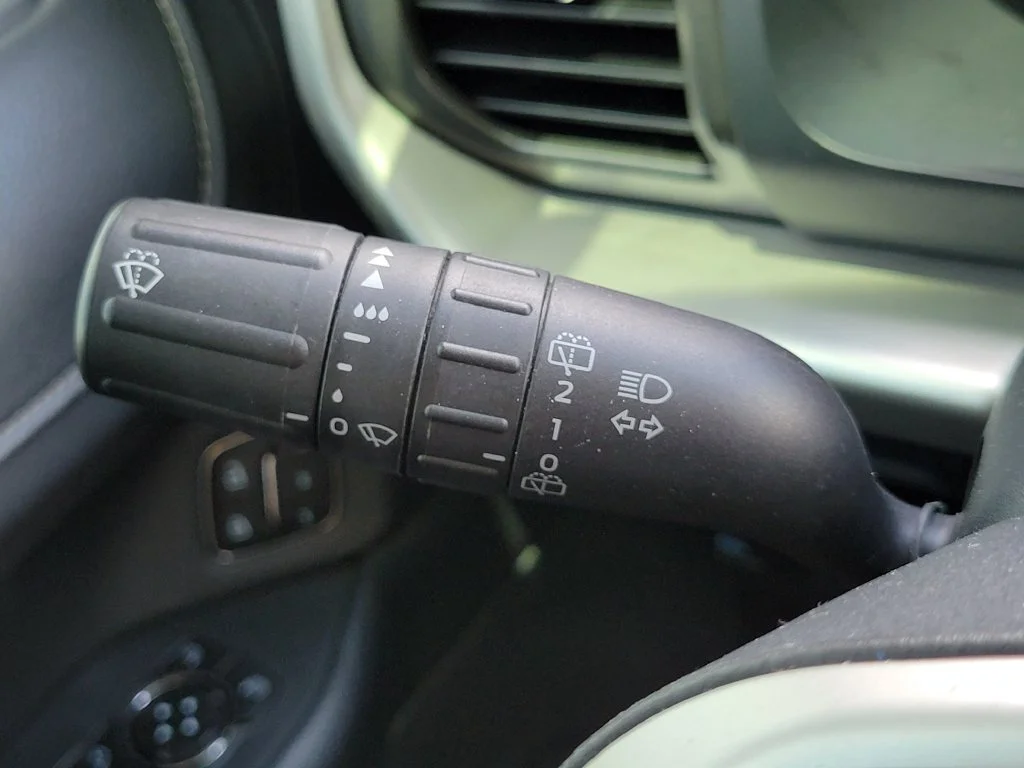 Used 2024 Silver Ford XLT image 31