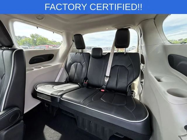 Used 2024 White Chrysler Limited image 27