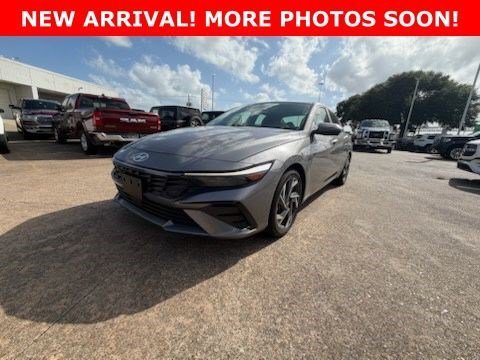 Used 2024 Fluid Metal Hyundai Limited image 4