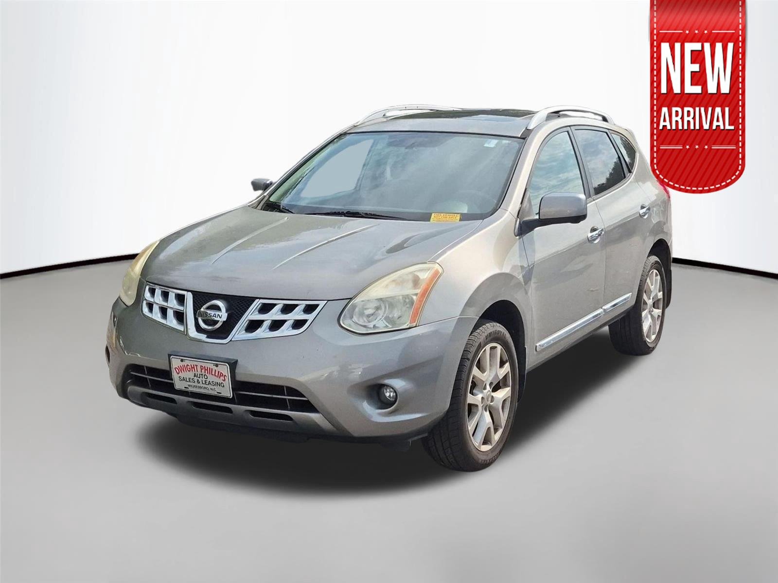 Used 2012 Platinum Graphite Nissan SL image 1