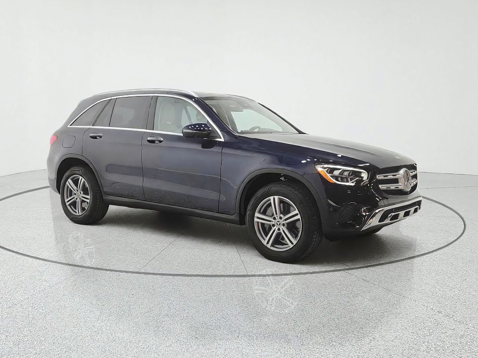 Used 2022 Lunar Blue Metallic Mercedes-Benz GLC 300 4MATIC® SUV image 3