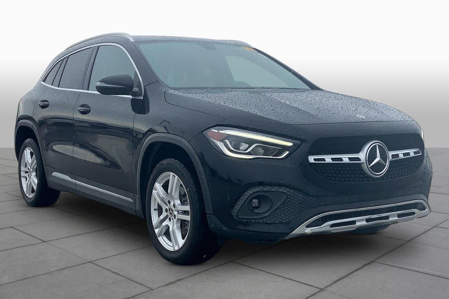 Used 2021 Night Black Mercedes-Benz GLA 250 image 3