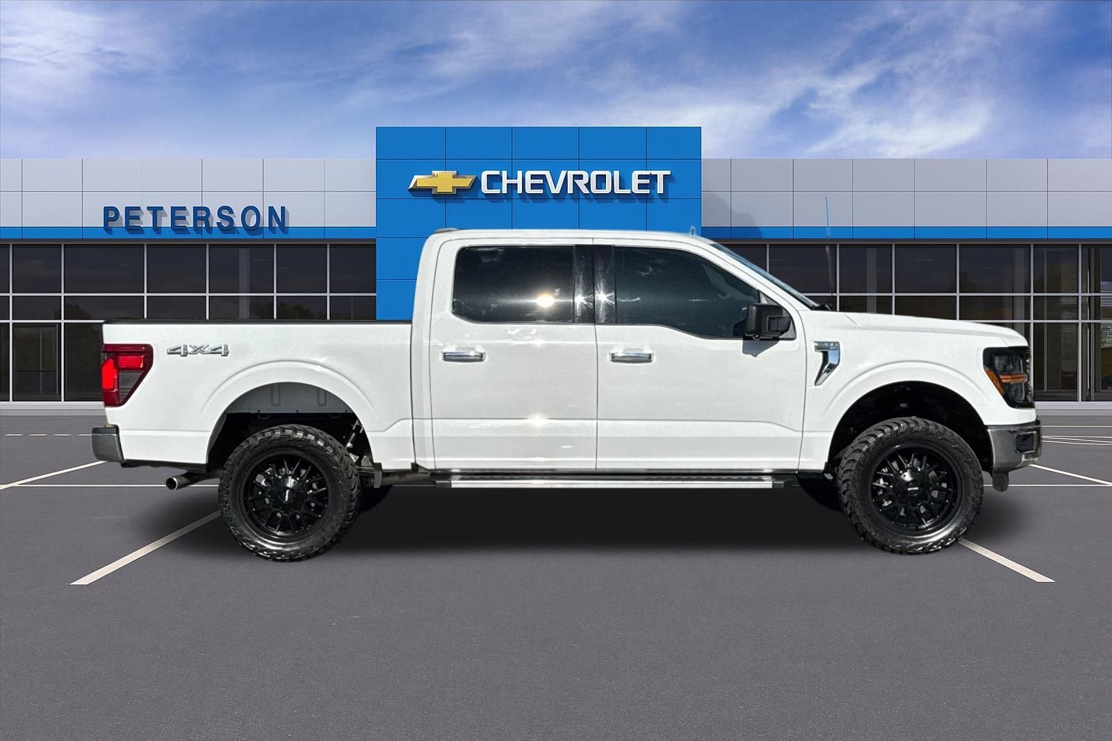 Used 2024 White Ford XLT image 3