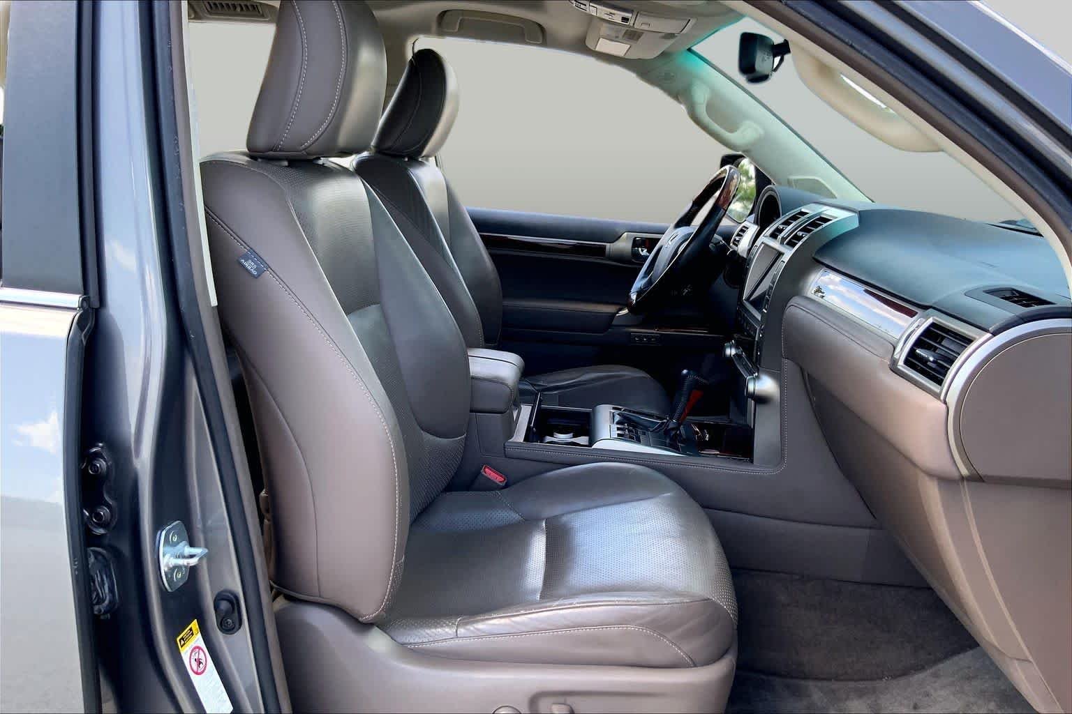Used 2010 Knights Armor Pearl Lexus  image 8