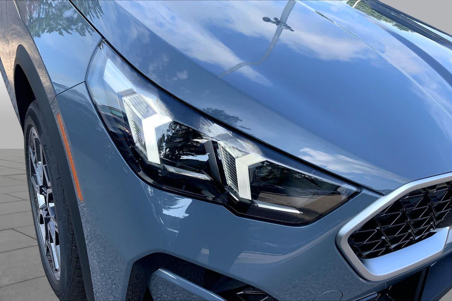 New 2027 Storm Bay Metallic BMW xDrive28i image 13