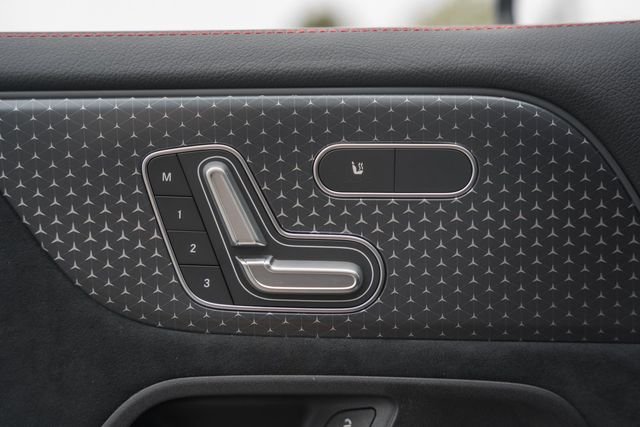 New 2026  Mercedes-Benz GLB 250 image 40