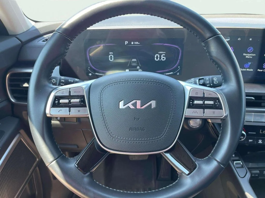 Certified Used 2024 Everlasting Silver Kia S image 20