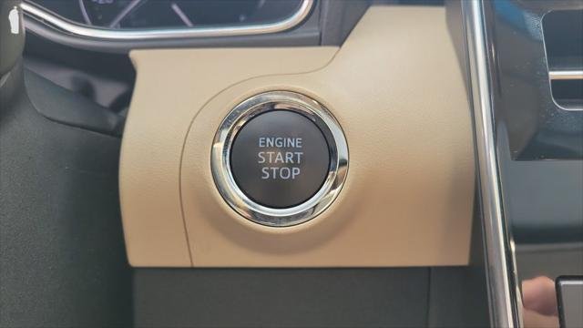 Certified Used 2019 BROWNSTONE Toyota  image 28