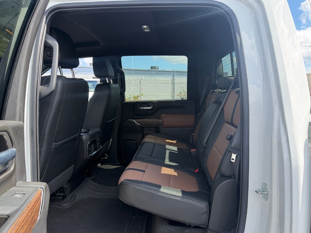 Used 2023 White Chevrolet High Country image 10