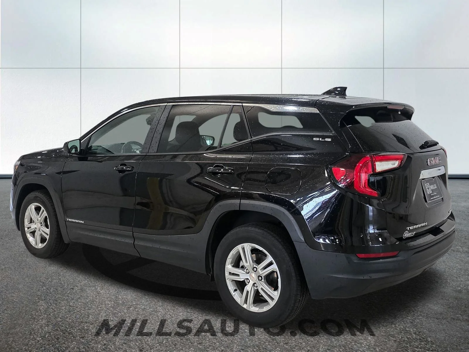 Used 2024 Black GMC SLE image 4