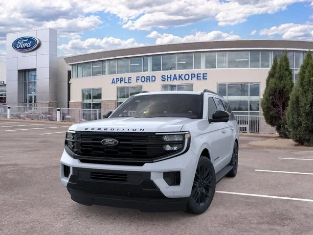 New 2026 Silver Ford Platinum image 2