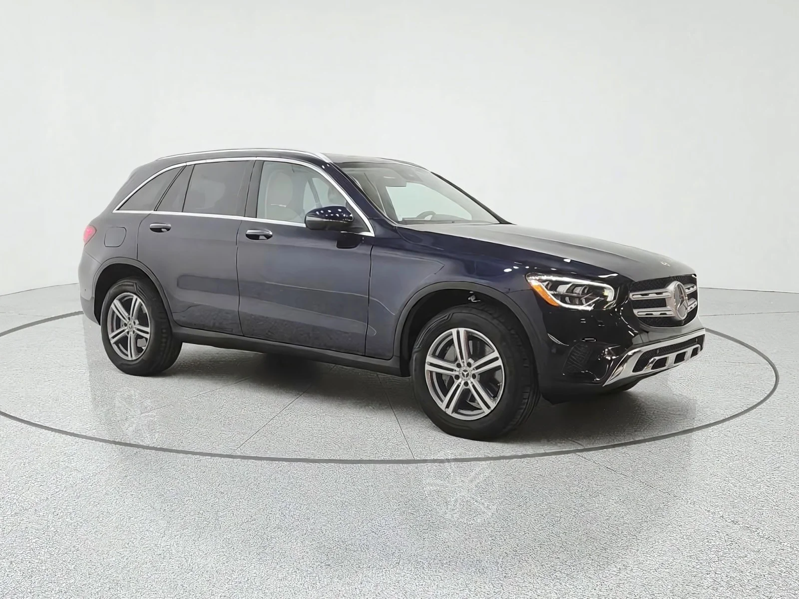 Used 2022 Lunar Blue Metallic Mercedes-Benz GLC 300 4MATIC® SUV image 3
