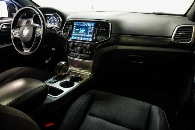 Used 2022 Black Jeep Laredo E image 11
