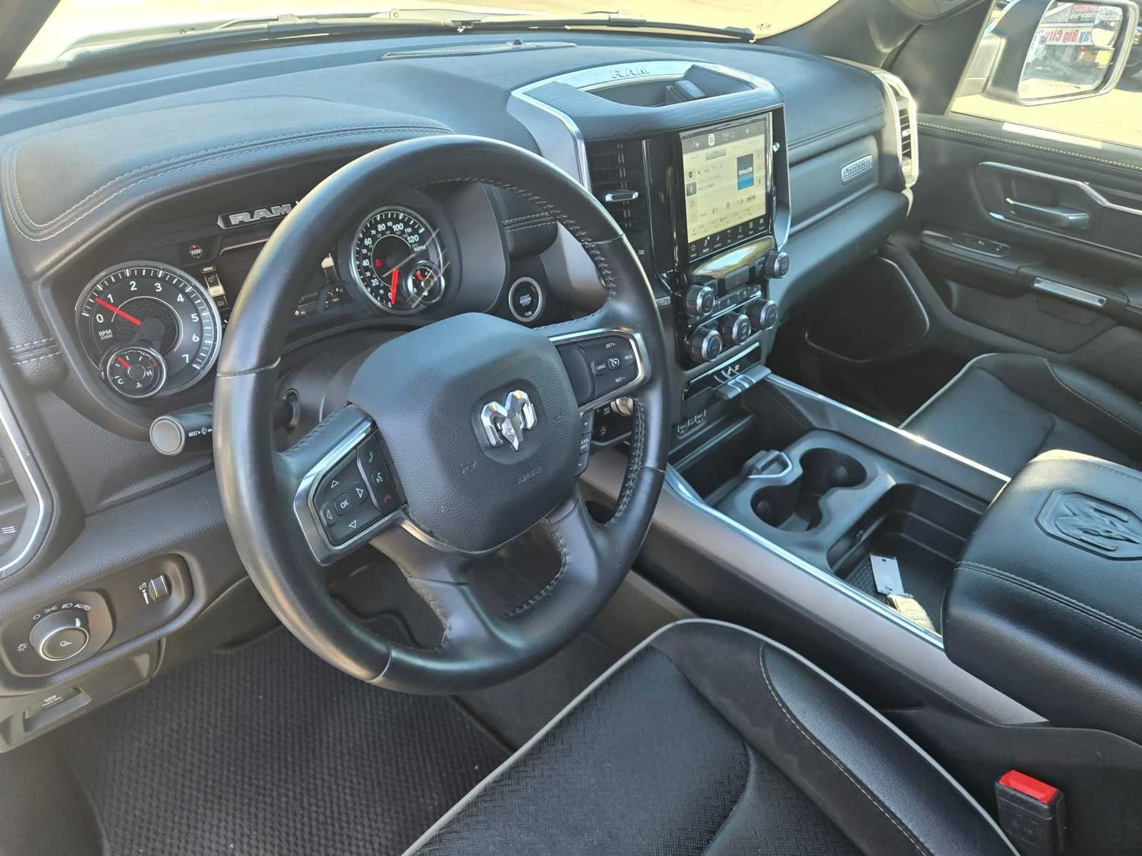 Used 2024  Ram Laramie image 11