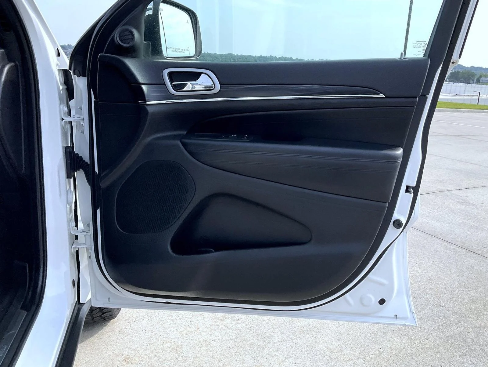 Used 2020 White Jeep Limited image 17