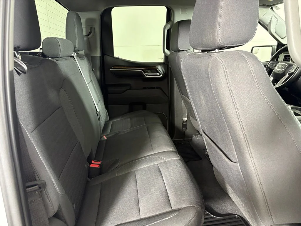 Used 2023 White GMC Elevation image 21