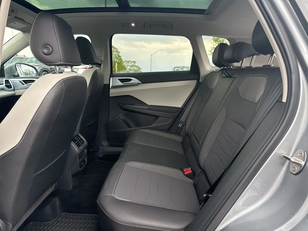 2025 Volkswagen Taos SE - Photo 38