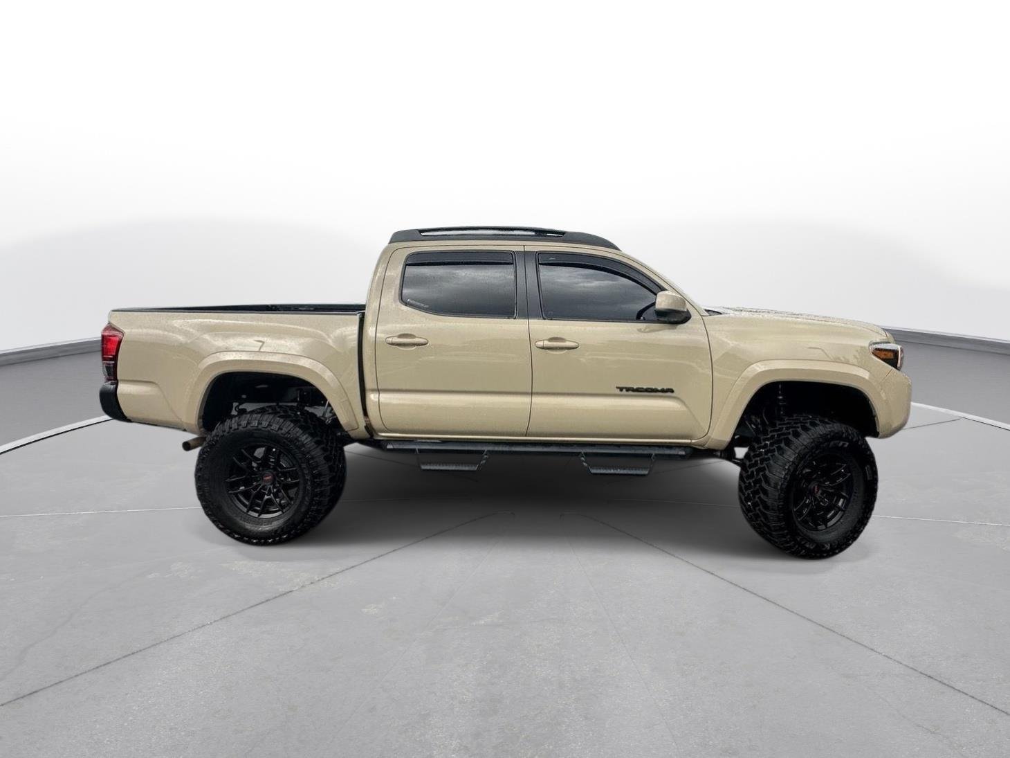 Used 2019 Quicksand Toyota SR5 image 5