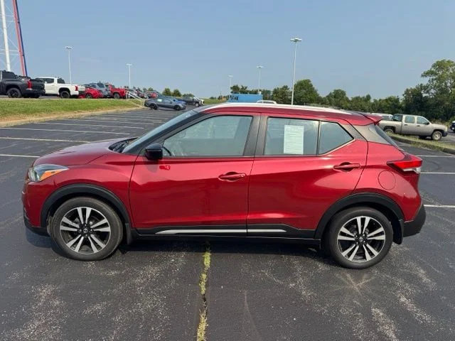 Used 2019 Red Nissan SR image 6