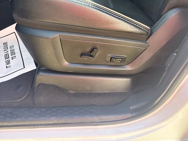 Used 2024 White Ram Laramie image 25