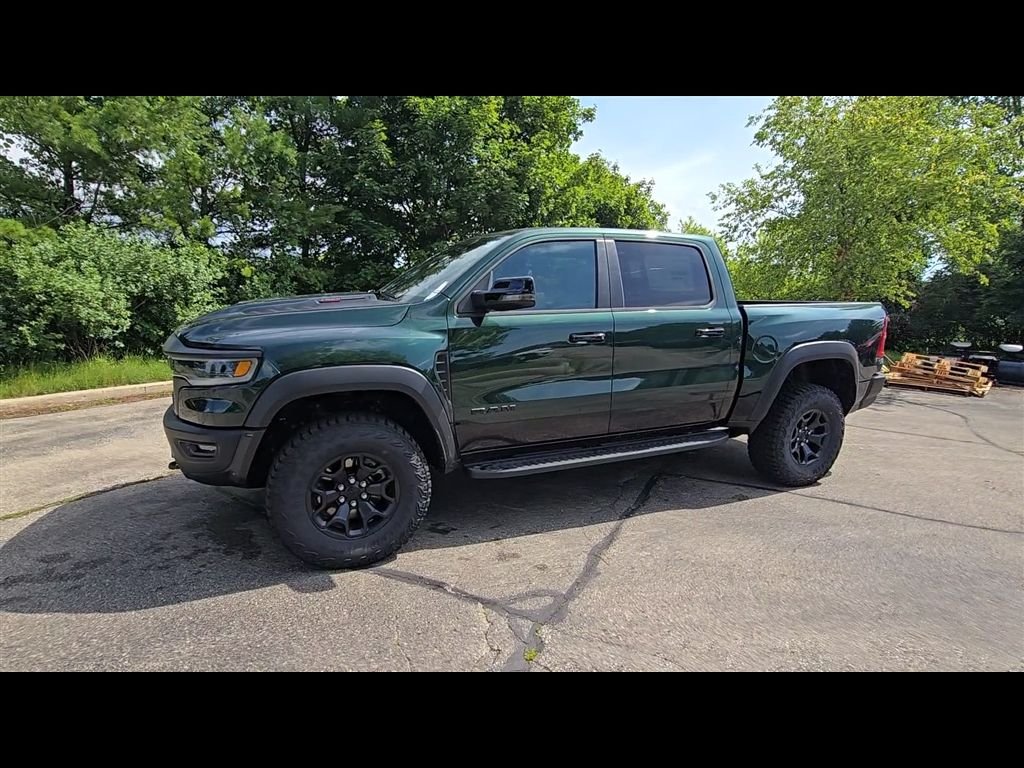 New 2026 Serrano-Green Metallic Exterior Paint RAM RHO image 4
