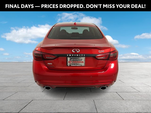Used 2022 Red INFINITI LUXE image 7