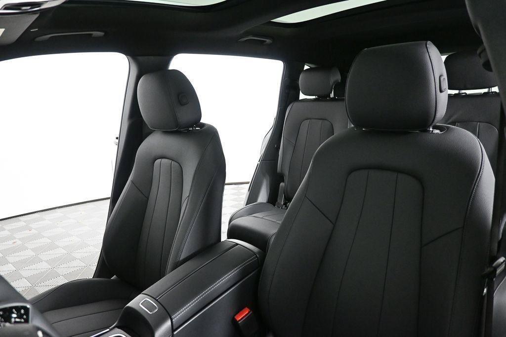 New 2026 Night Black Mercedes-Benz GLB 250 image 44