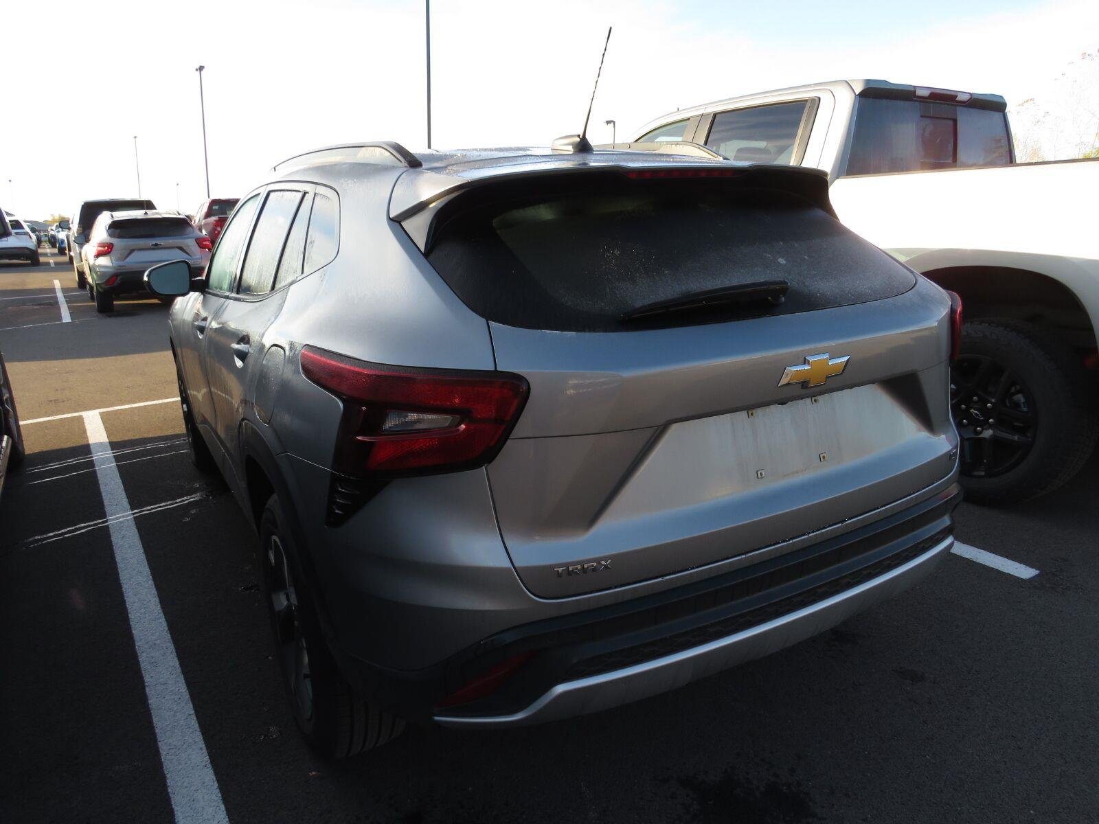 Used 2025 Sterling Gray Metallic Chevrolet LT image 8