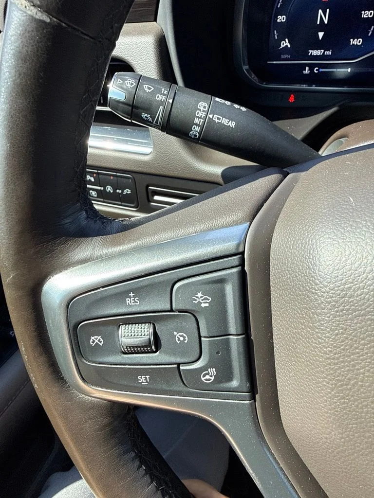 Used 2022 White Chevrolet LT image 8