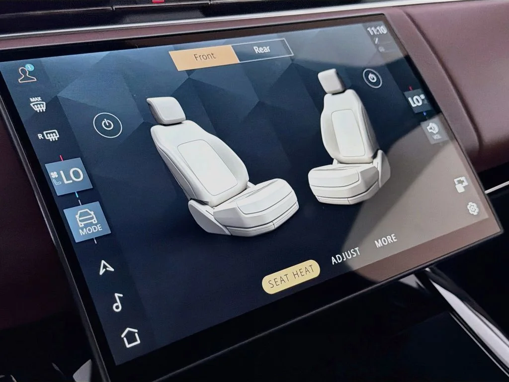 New 2026 Fuji White Land Rover Dynamic SE image 21