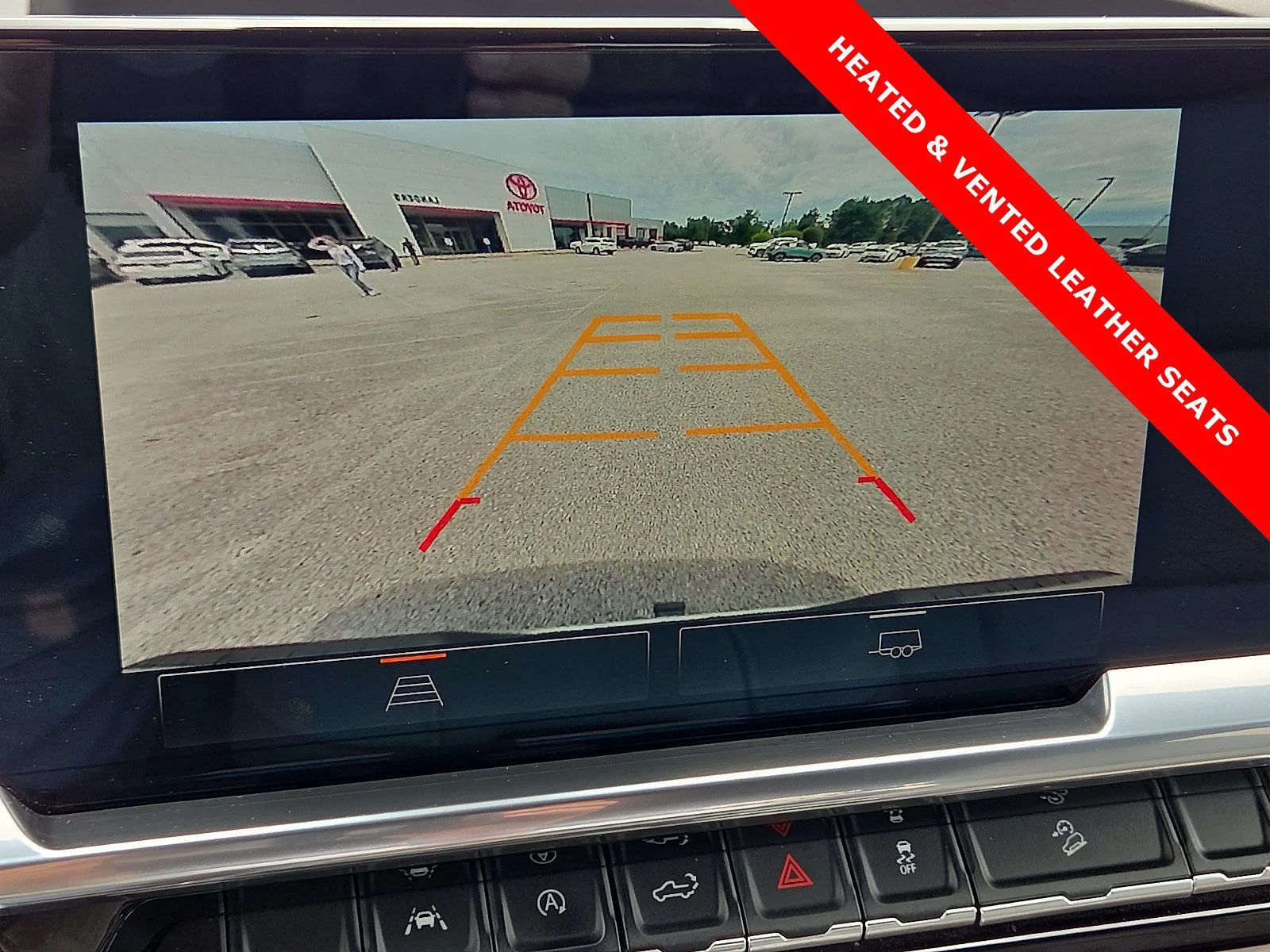 Used 2023 Volcanic Red Tintcoat GMC SLT image 18