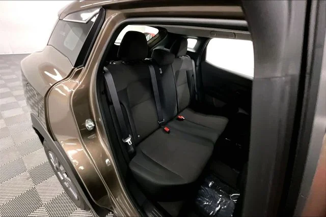 New 2026 Canyon Bronze Metallic Nissan S image 33