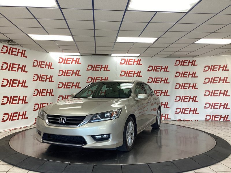 Used 2014  Honda EX image 3