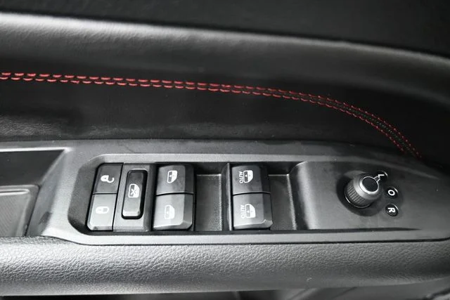 Used 2025 White Jeep Trailhawk image 14
