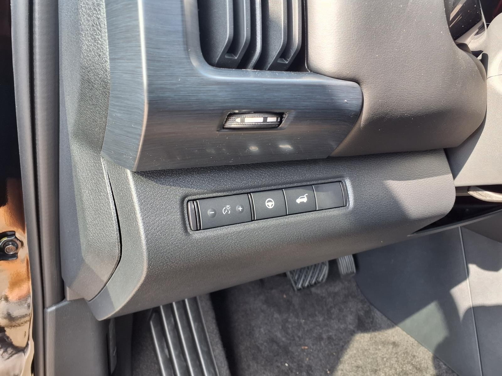 2026 Nissan Pathfinder SL Black at Robbins Nissan