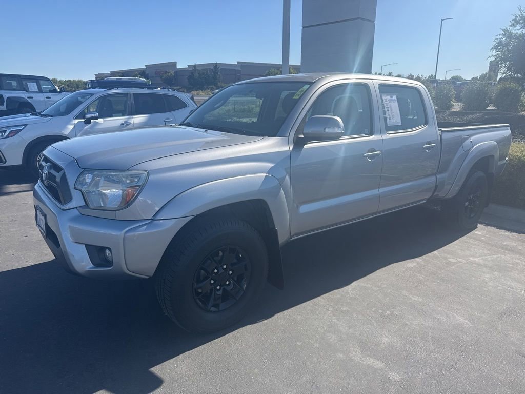Used 2015 Silver Toyota  image 3