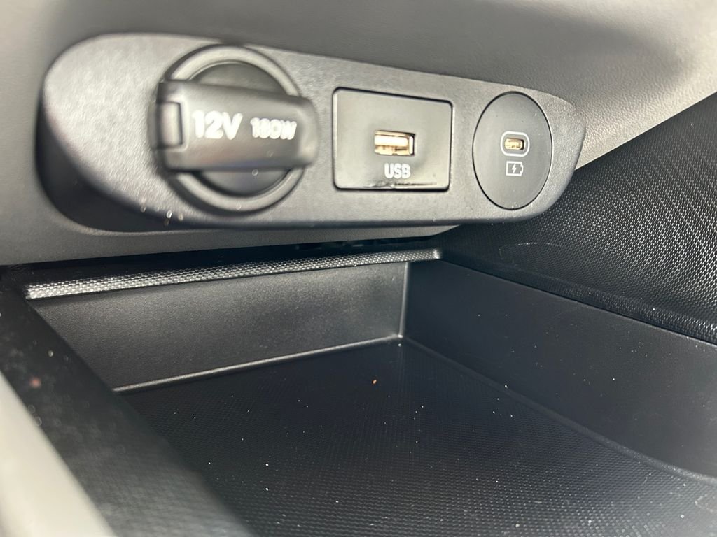 Used 2024 Black Hyundai SEL image 30