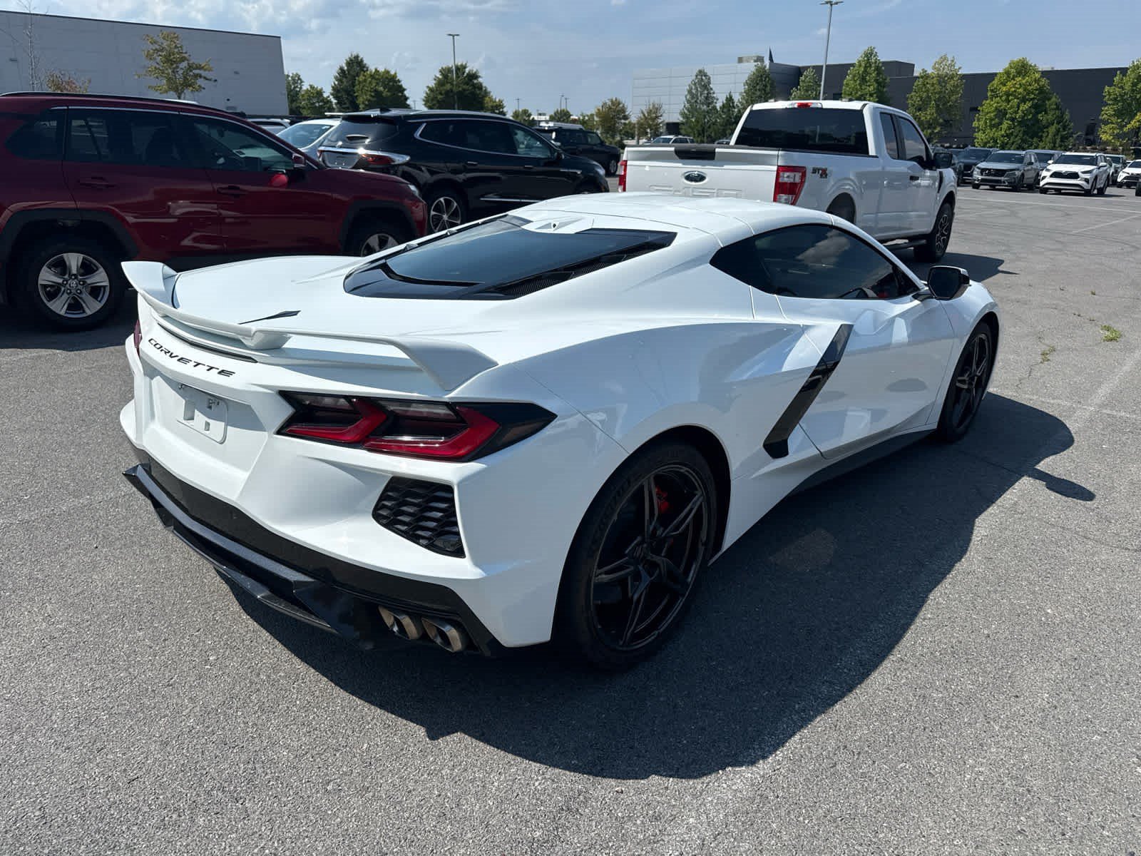 Used 2023 Arctic White Chevrolet 2LT image 3