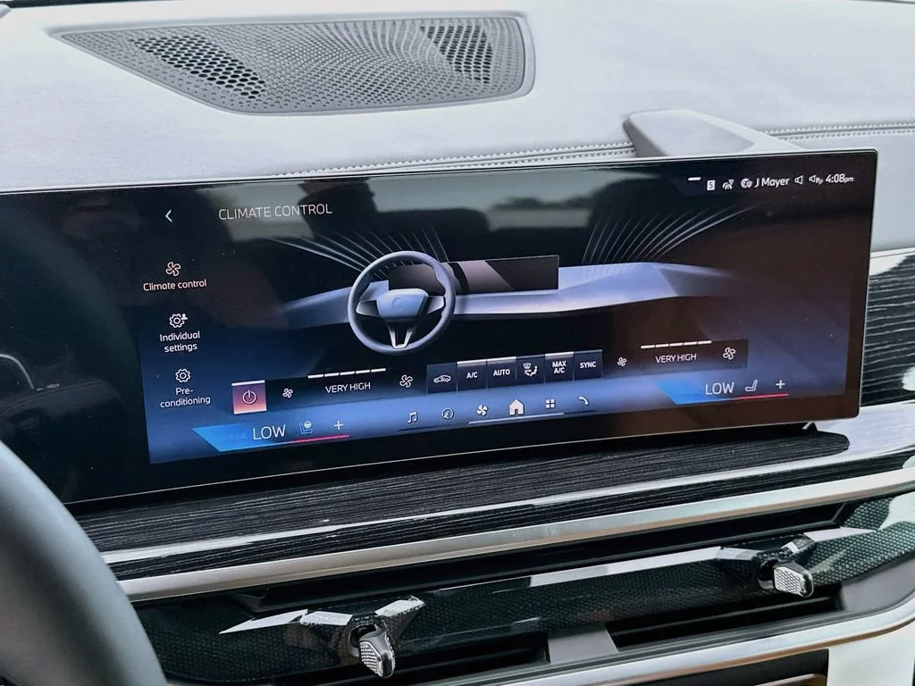 New 2027 Black Sapphire Metallic BMW xDrive40i image 15