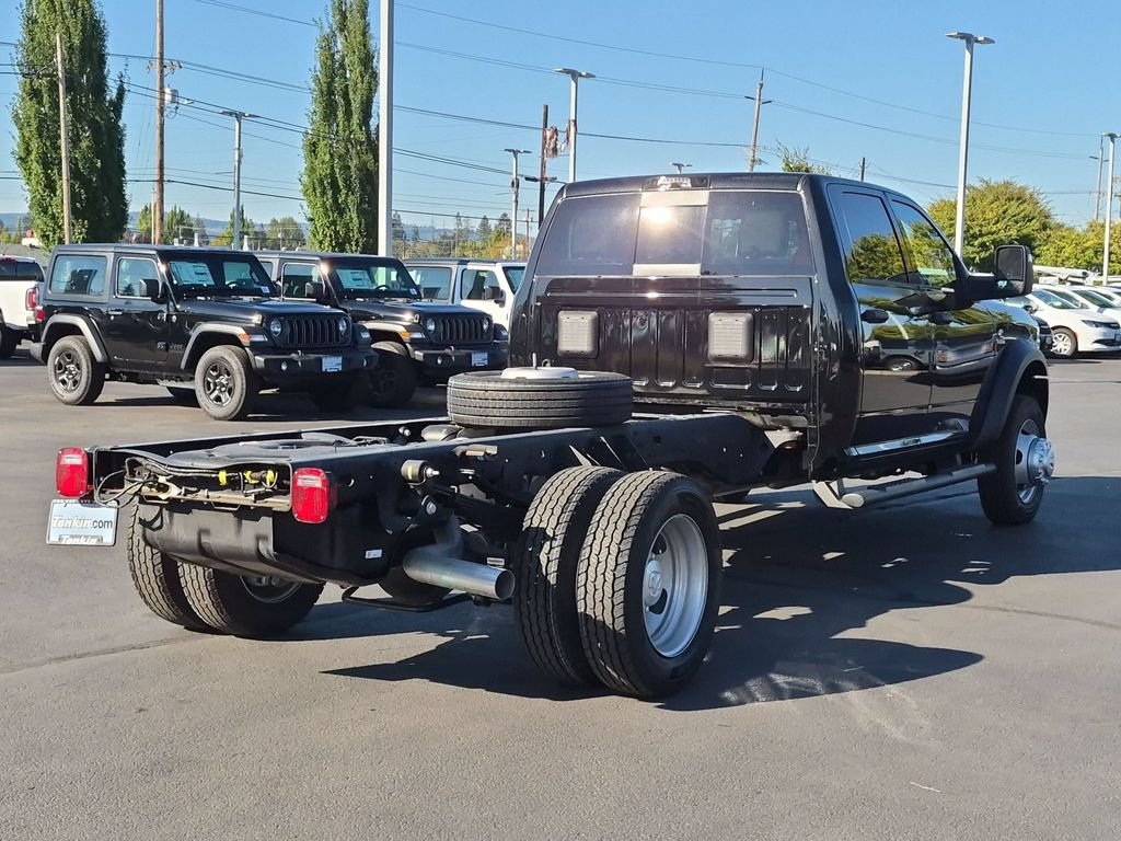 New 2026 Diamond Black Crystal Pearl-Coat Exterior Paint RAM Tradesman image 6