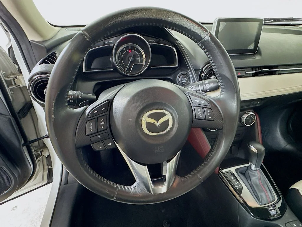 Used 2016 White Mazda Grand Touring image 12