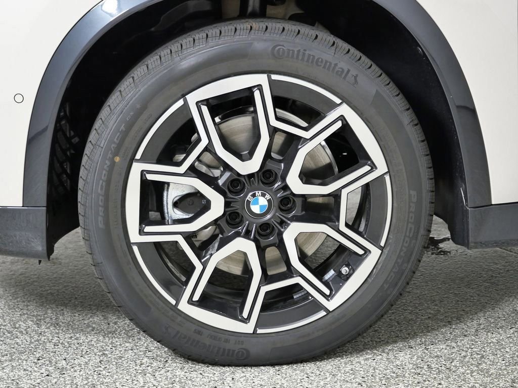 Used 2026 Dune Grey Metallic BMW xDrive28i image 18
