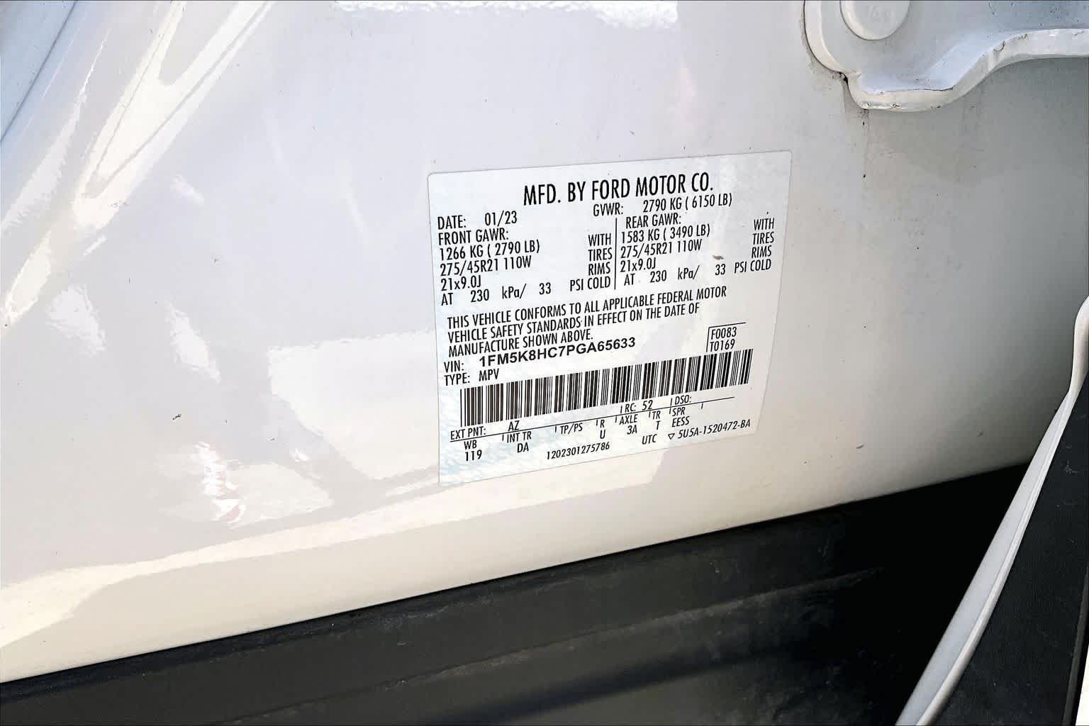 Used 2023 Star White Metallic Tri-Coat Ford Platinum image 35