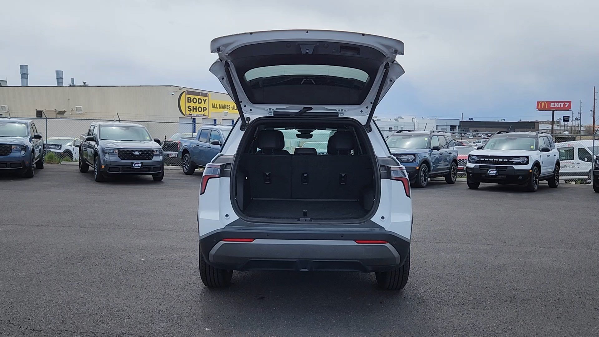 2025 Chevrolet Equinox LT - Photo 18