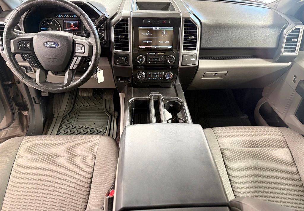 Used 2015  Ford XLT image 2