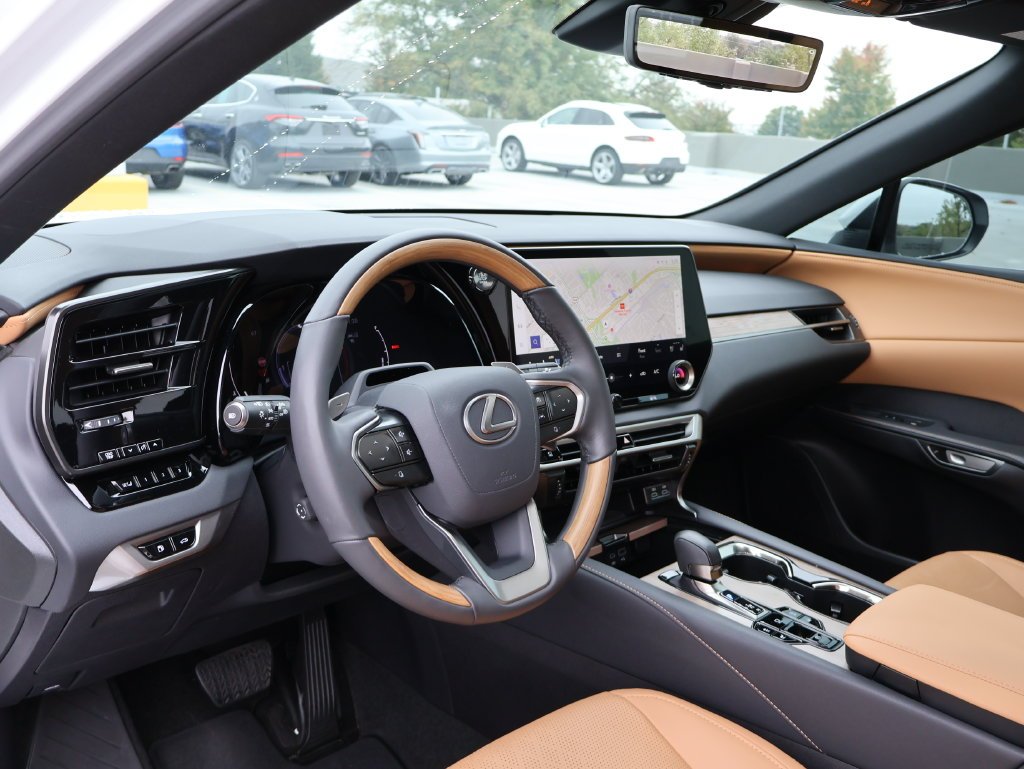 Used 2024 White Pearl Lexus 350 Premium Plus image 18