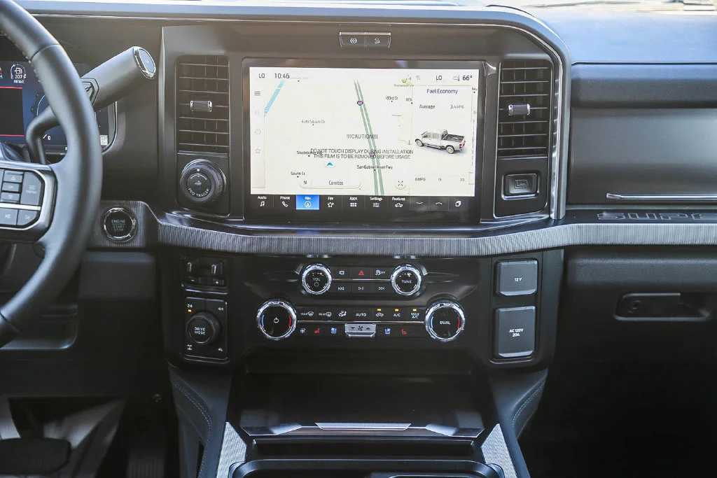 2026 Ford F-350 Super Duty Platinum - Photo 16