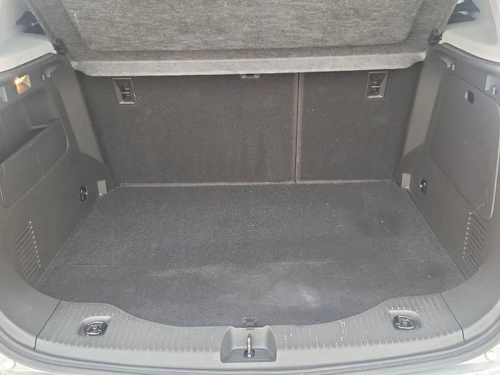 Used 2022 Silver Ice Metallic Chevrolet LT image 31