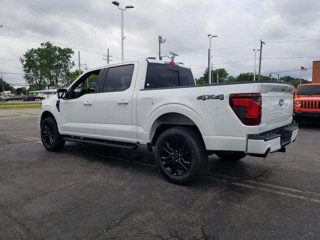 New 2026 Oxford White Ford XLT image 9
