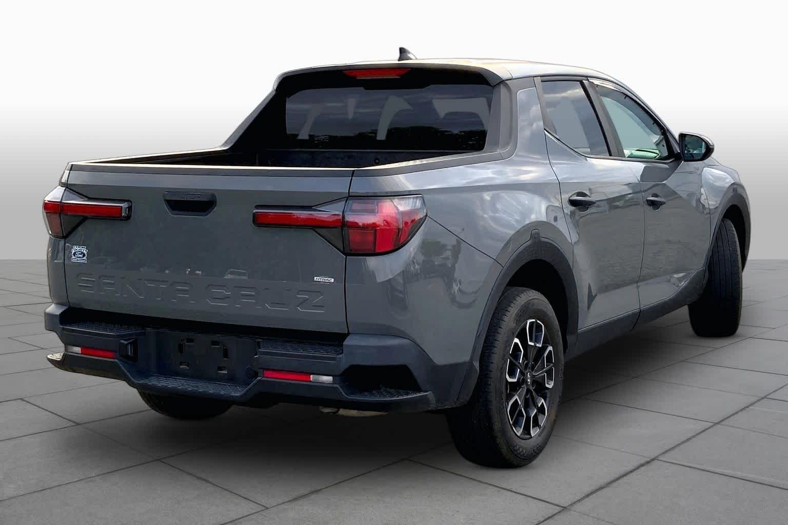 Used 2023 Hampton Gray Hyundai SEL image 13